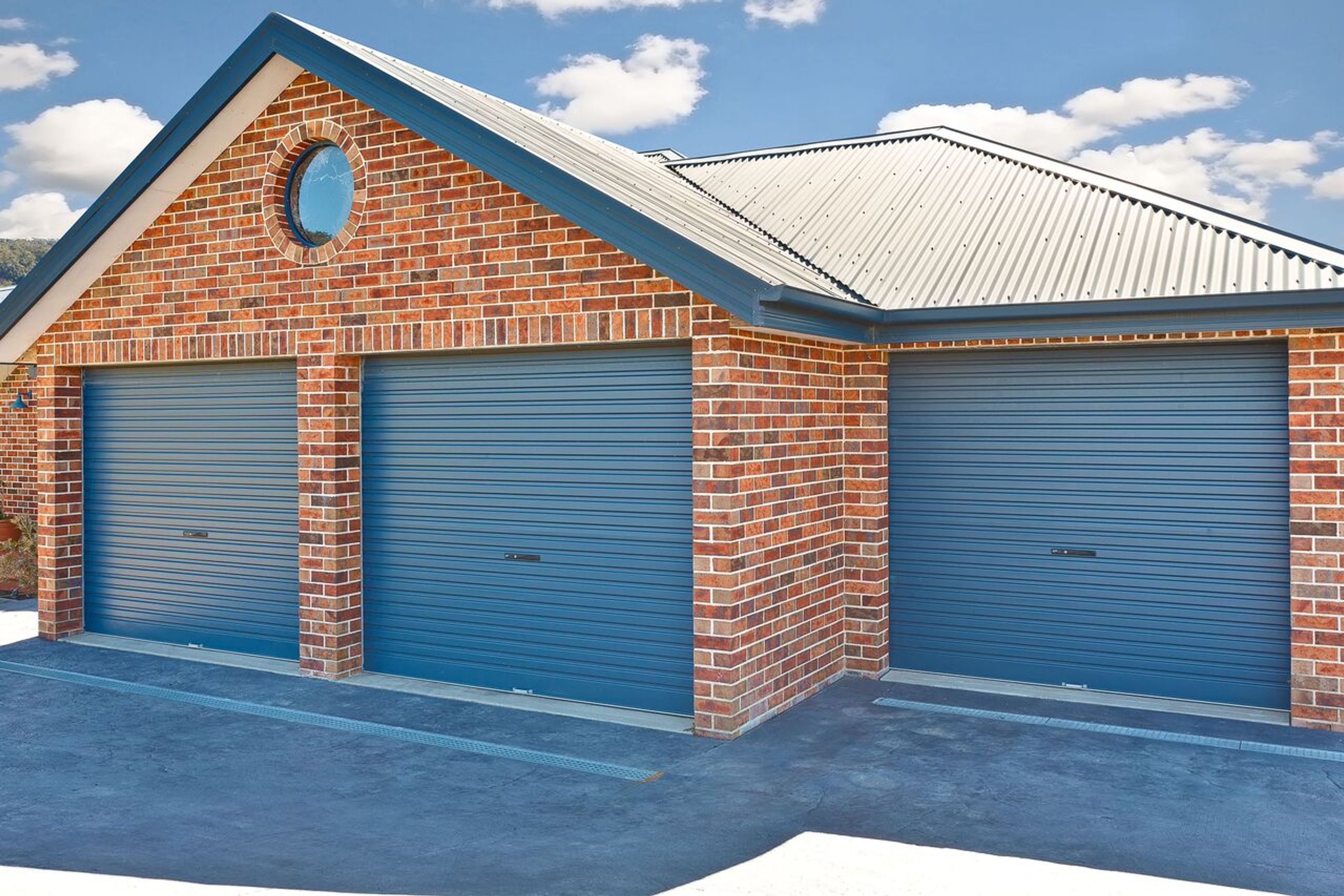 Dominator Rolling Door - Series A