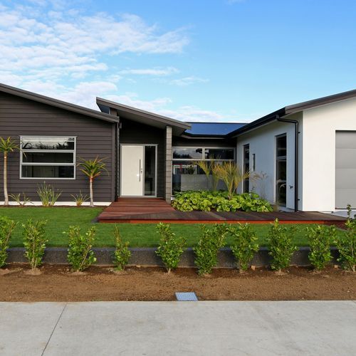 Dominator Sierra Garage Doors