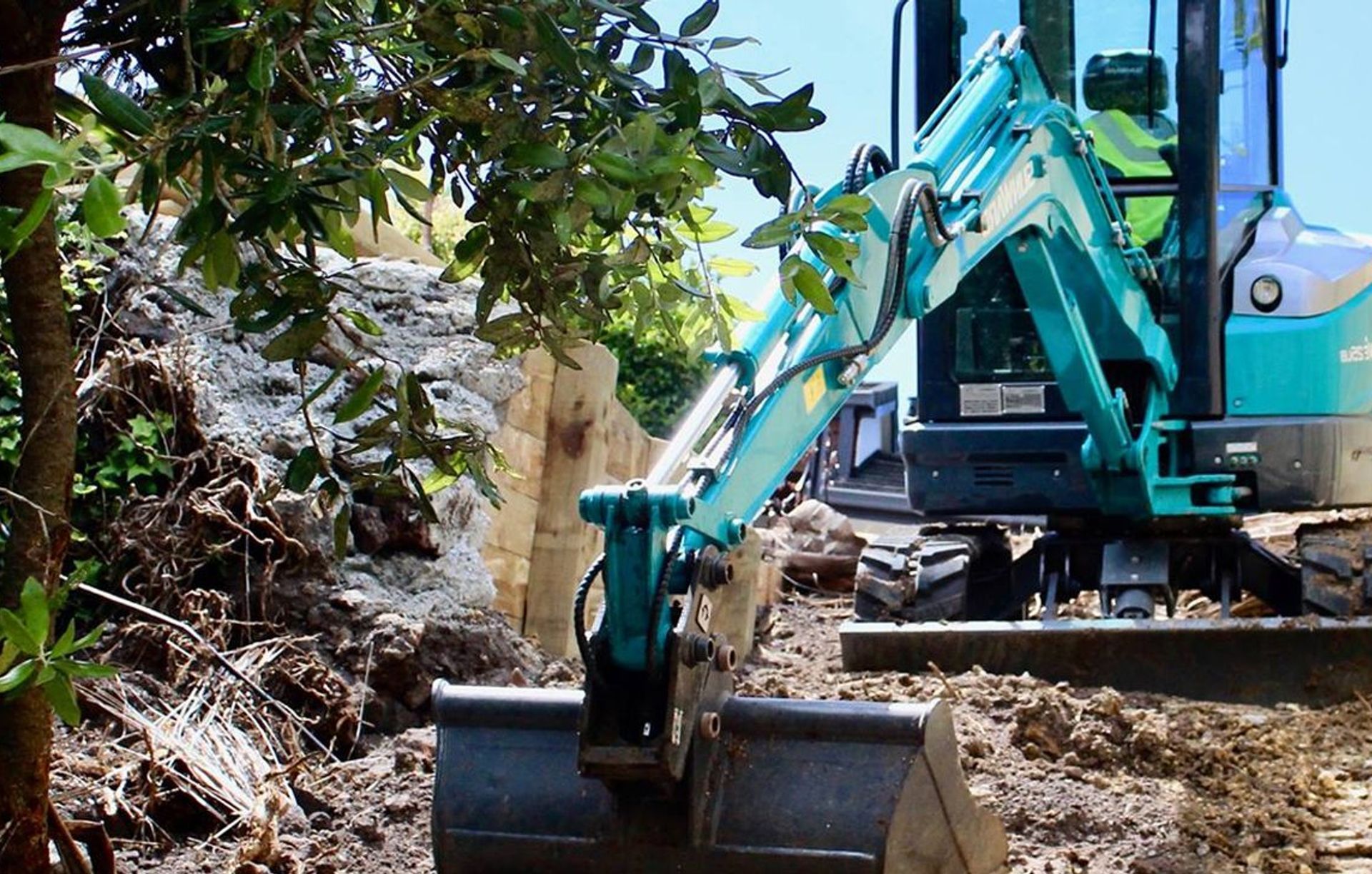 EPG Digger & Operator Hire