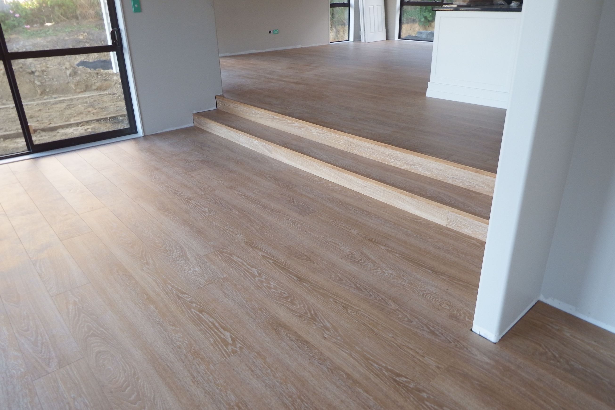 European Oak Flooring - Ivory Pores - Laminate