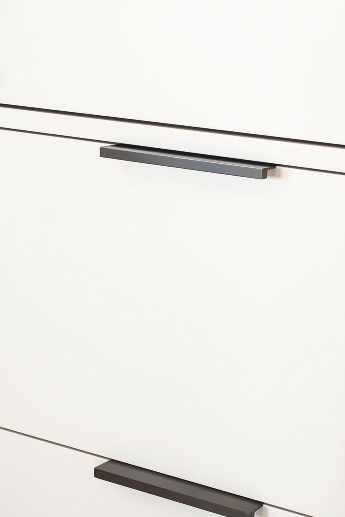 Joseph Giles Edge Pull Handle Collection