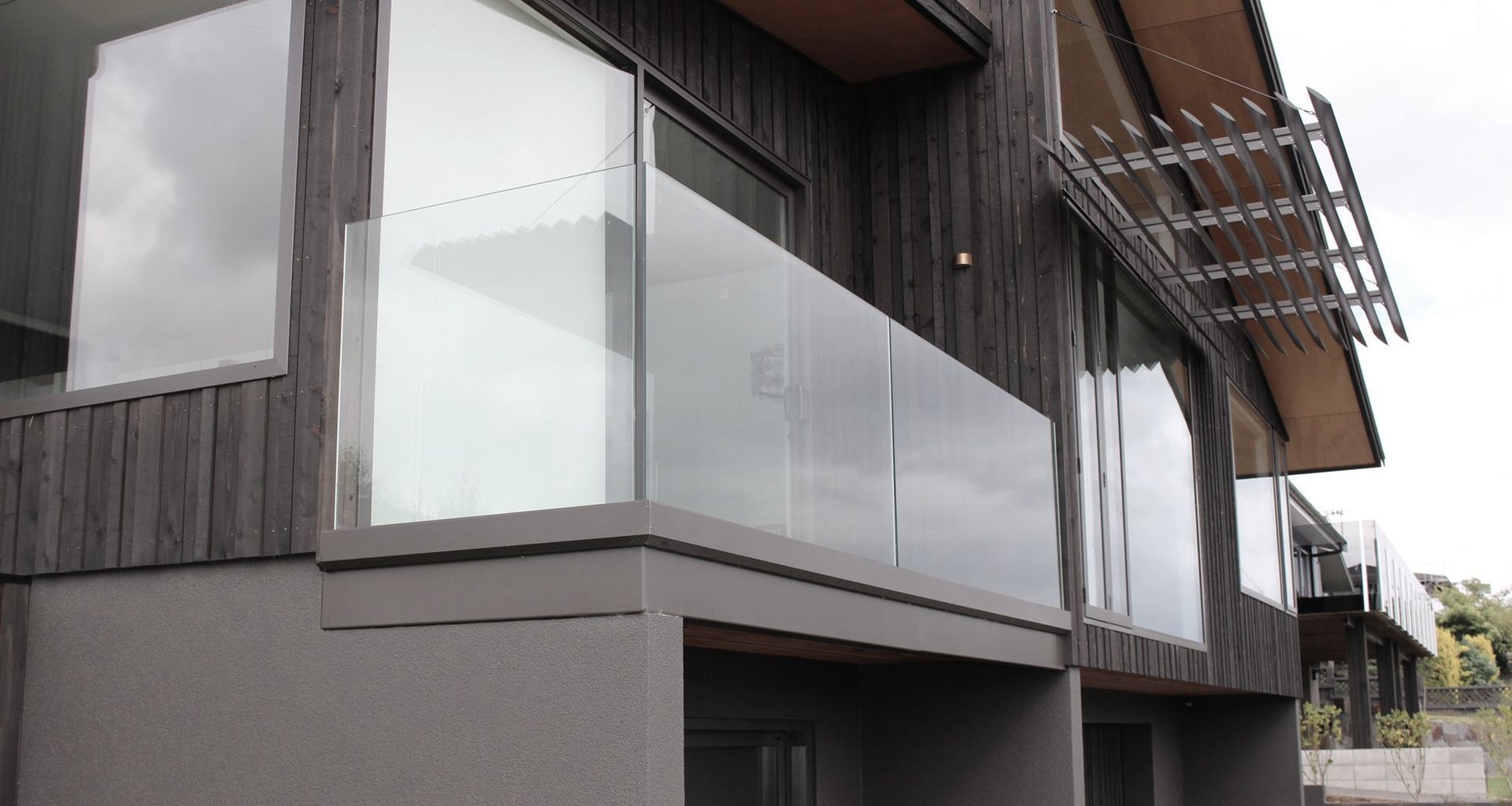 Edgetec Infinity Balustrade Frameless Glass banner