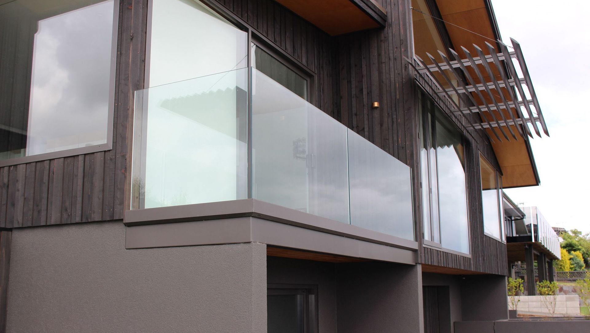Edgetec Infinity Balustrade Frameless Glass banner