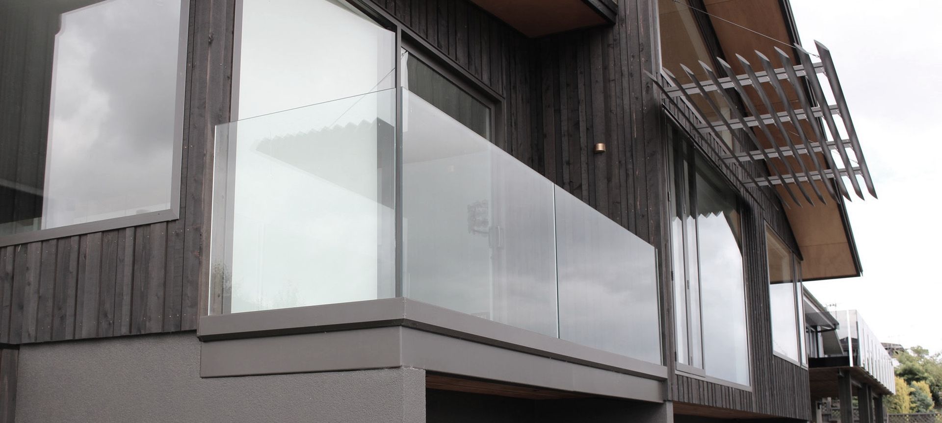 Edgetec Infinity Balustrade Frameless Glass banner