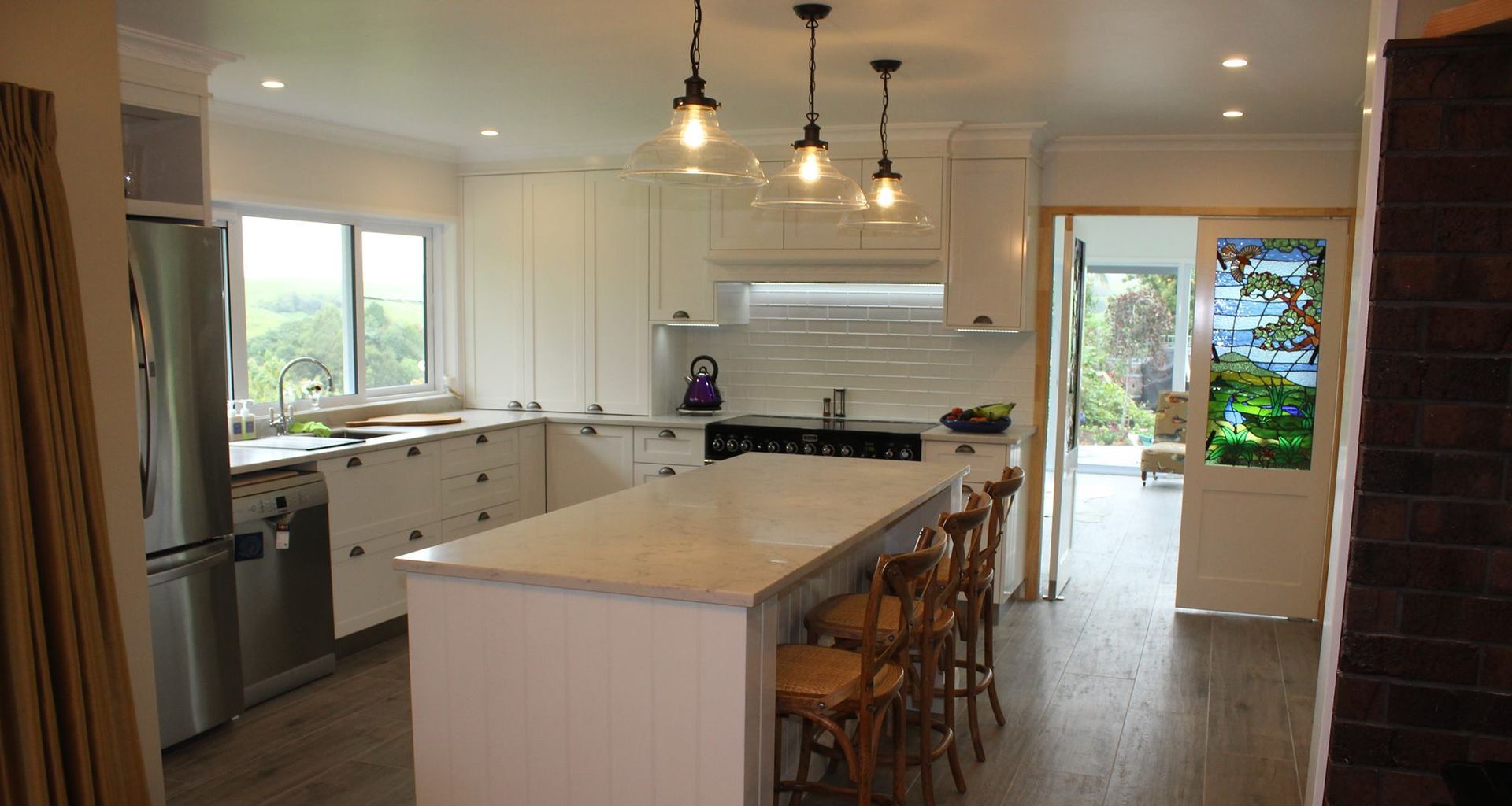 Elegant Classic Kitchen banner