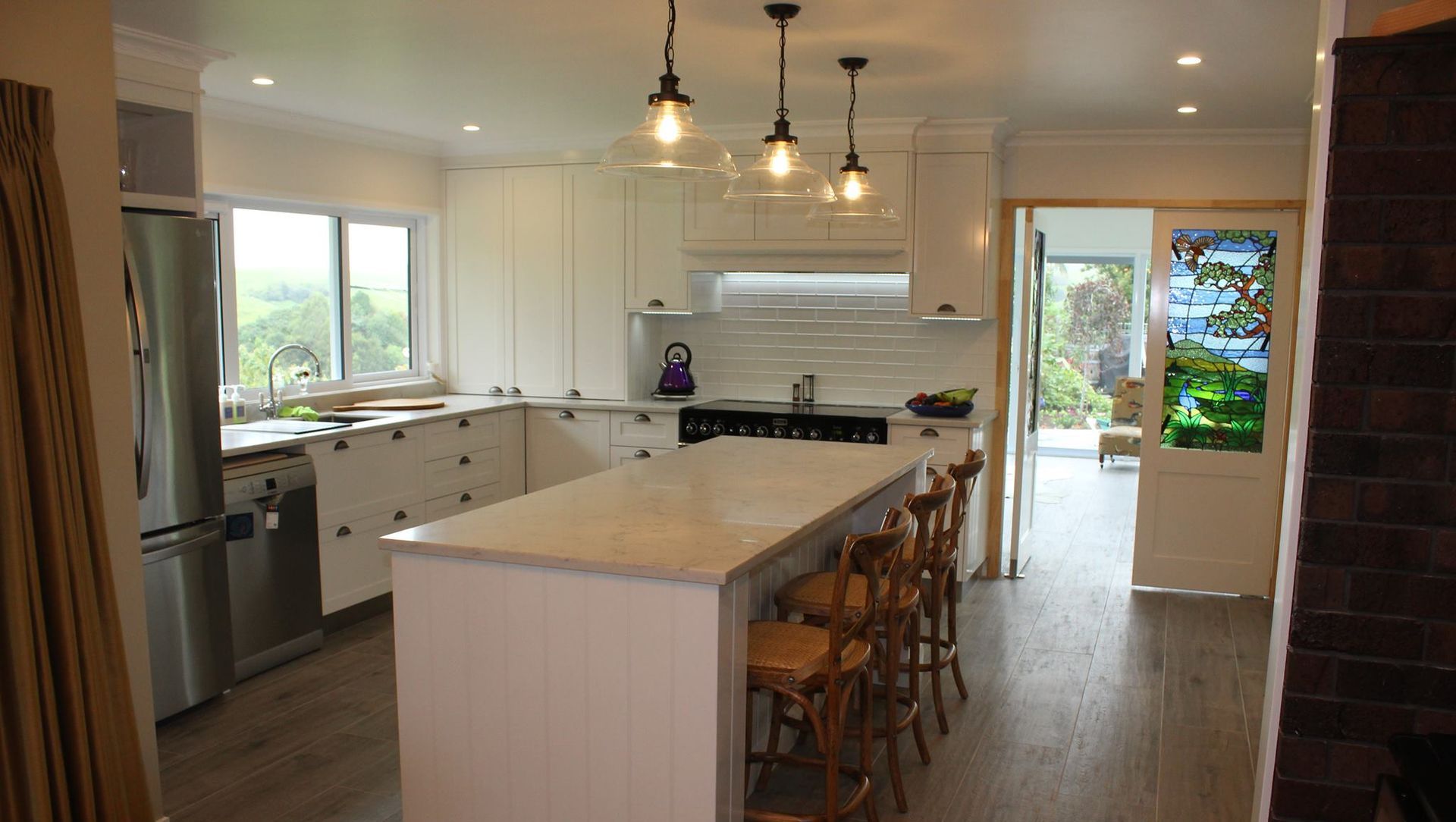 Elegant Classic Kitchen banner