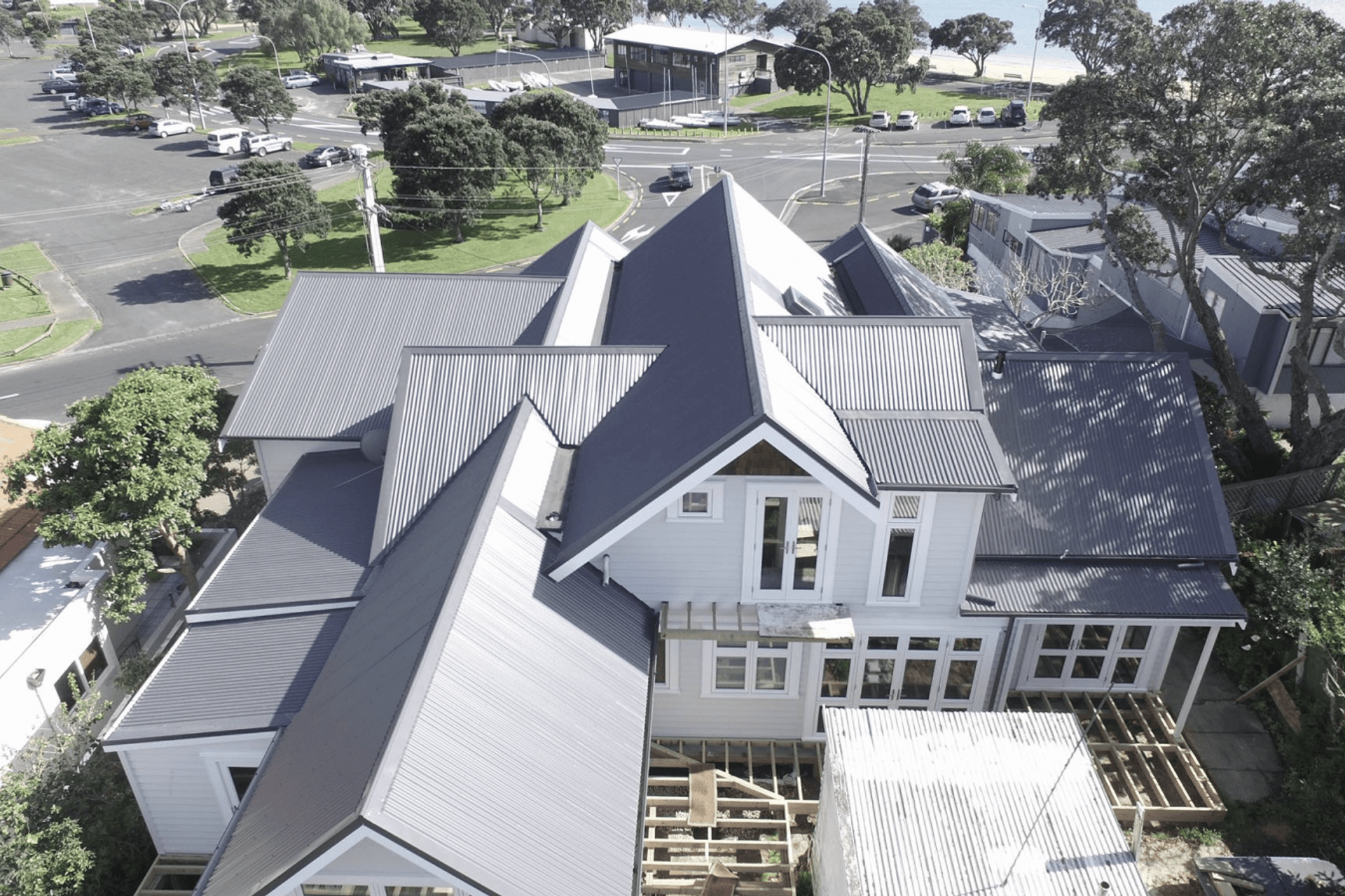 Hero Banner for Elevate Roofing