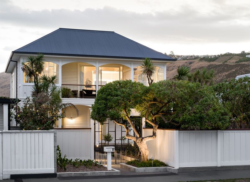 Esplanade House: an Arts-and-Crafts revival