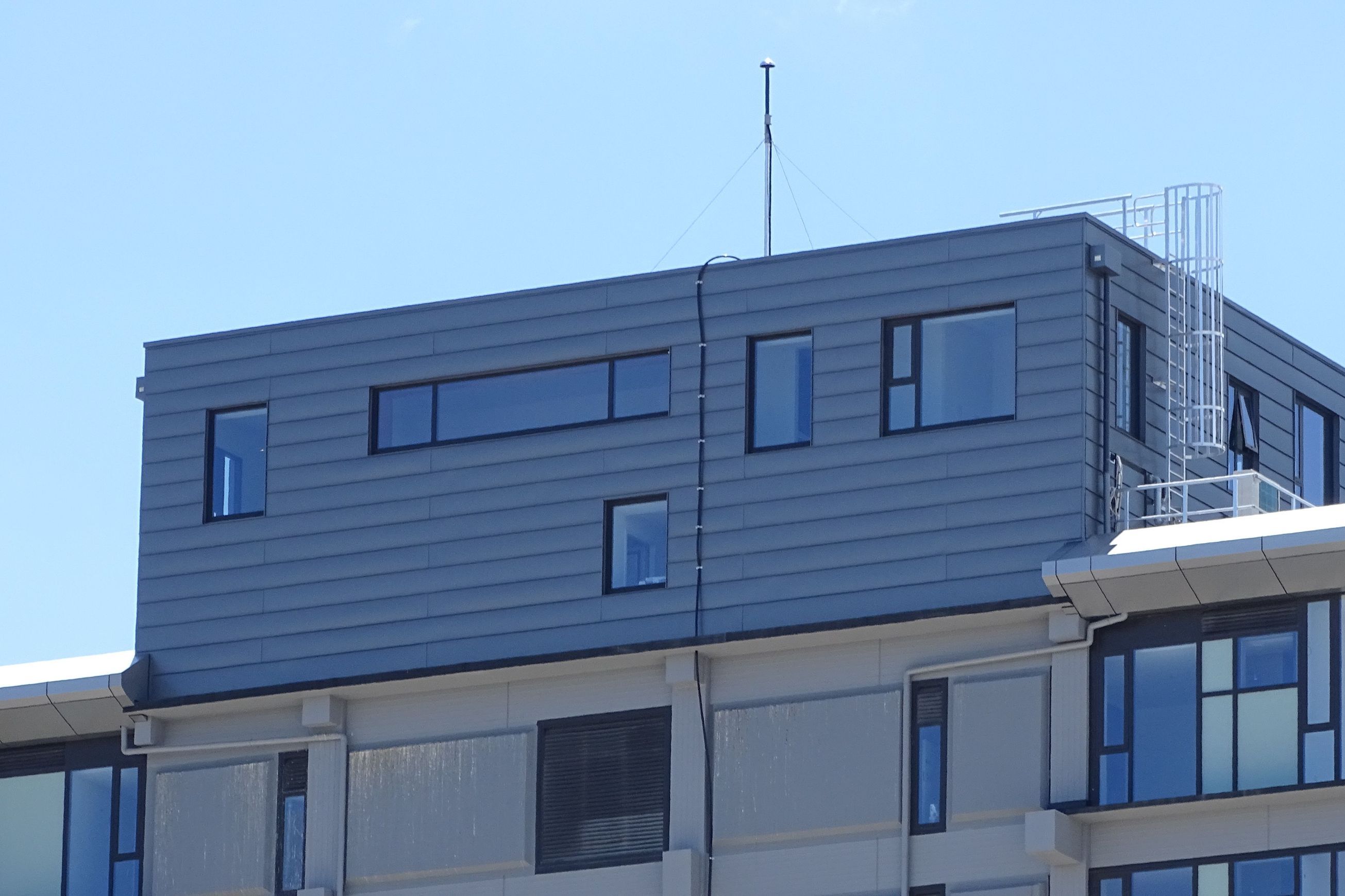 DARK GREY METALLIC Premium Pre-Coated Aluminium