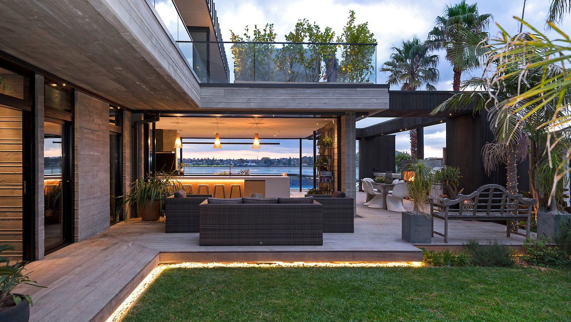 Farm Cove Modern Classic banner