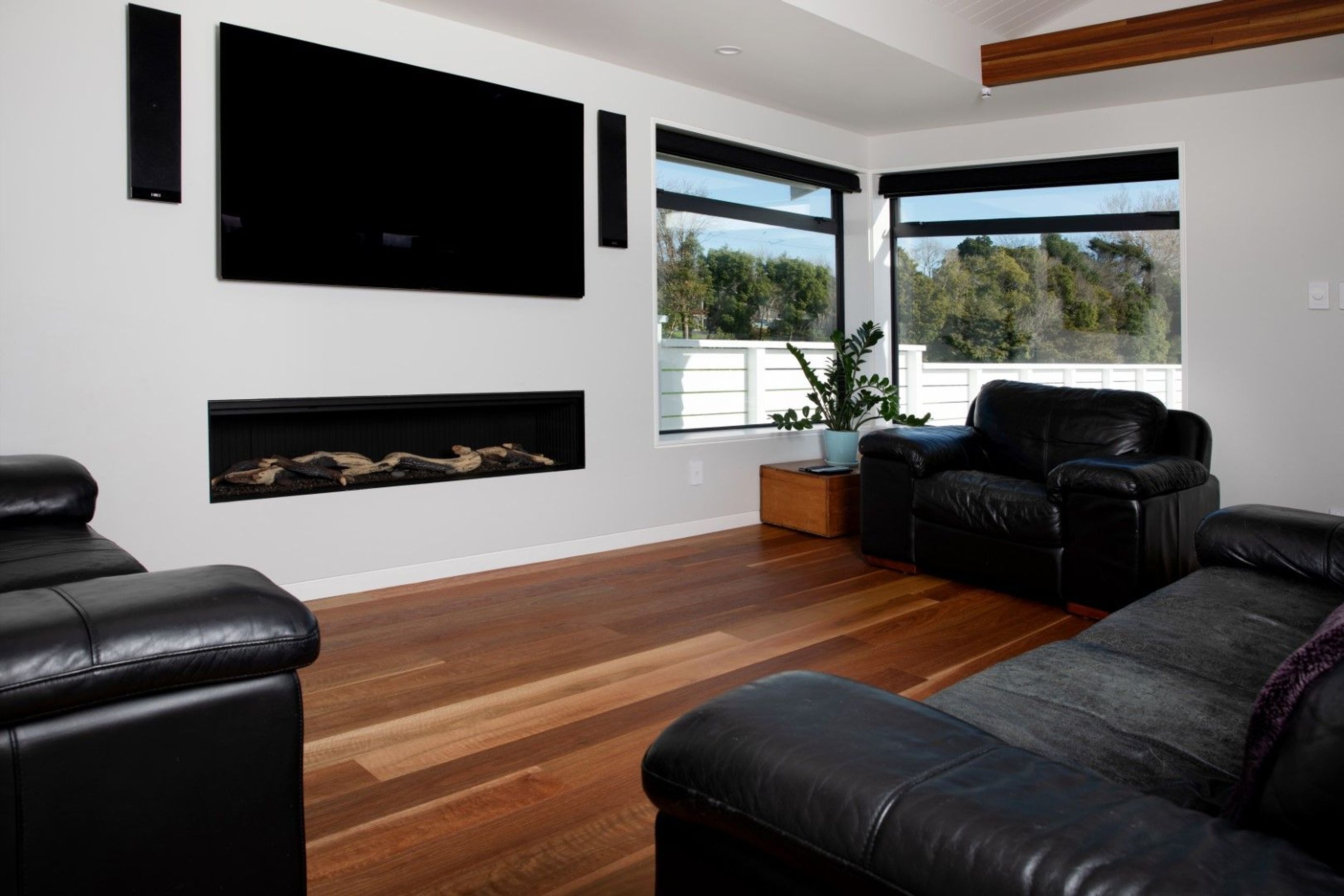 HURFORD'S First Floors Spotted Gum 132x15mm 