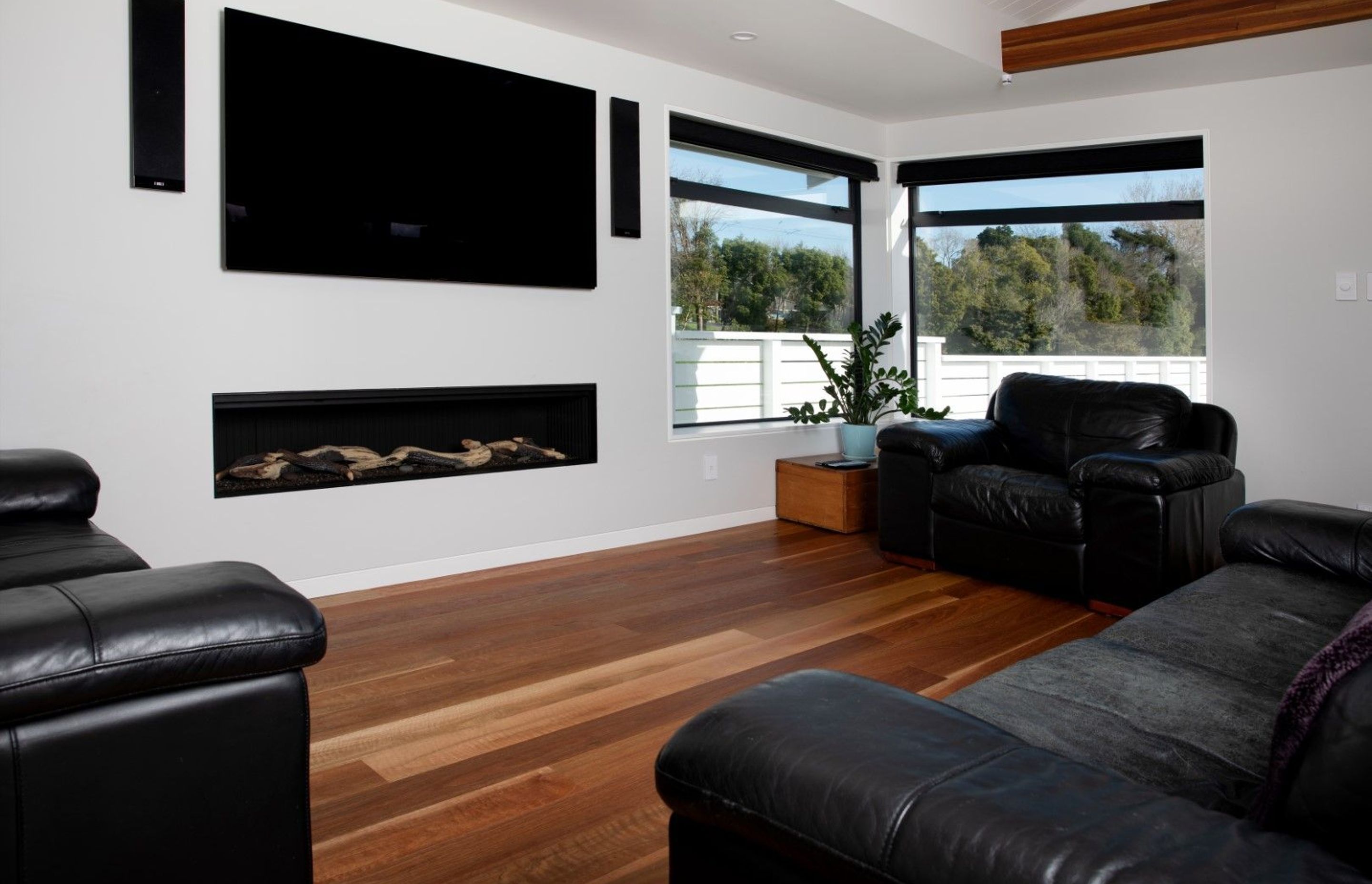 HURFORD'S First Floors Spotted Gum 132x15mm