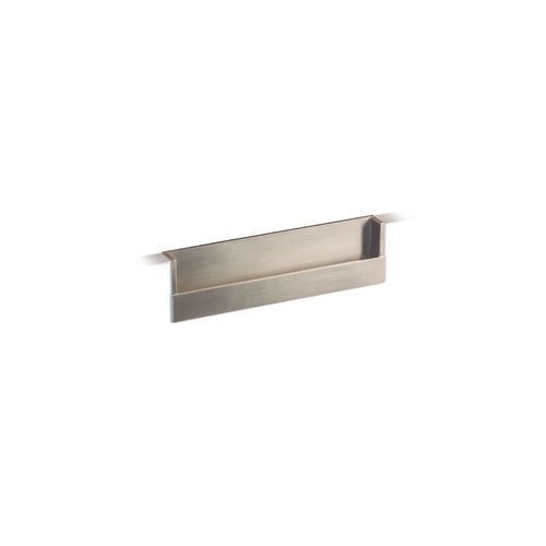 Flat recessed handle