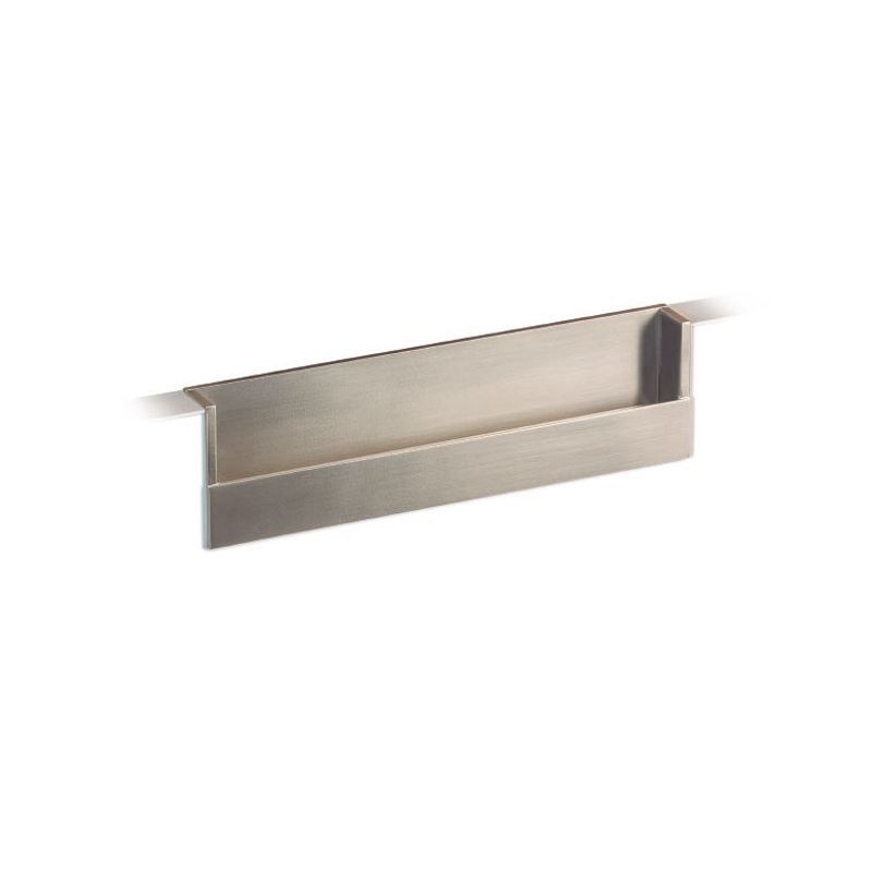 Flat recessed handle
