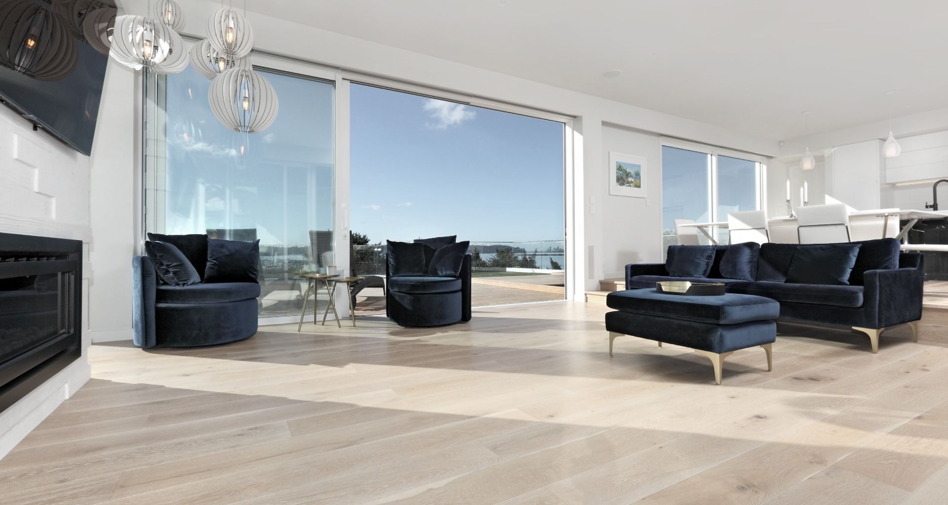 FREEDOM FLOORING - Elegant Oak White Wash banner