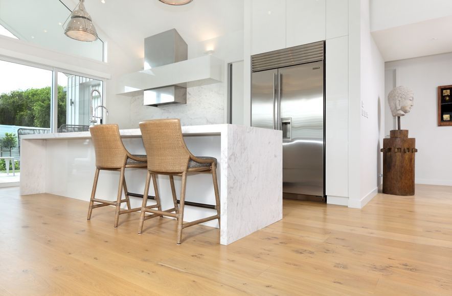 FREEDOM FLOORING - Solid French Oak 210x19mm