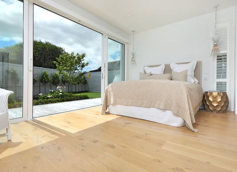FREEDOM FLOORING - Solid French Oak 210x19mm