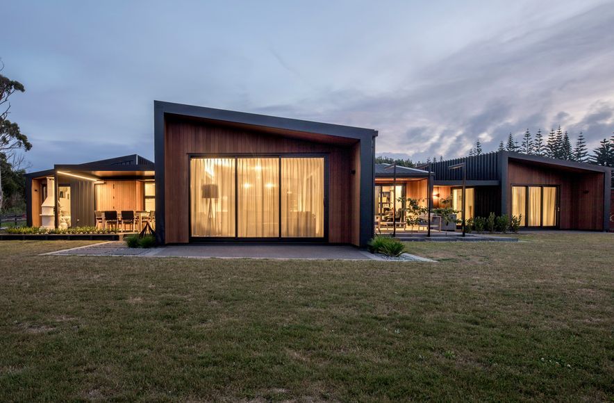 G & L House