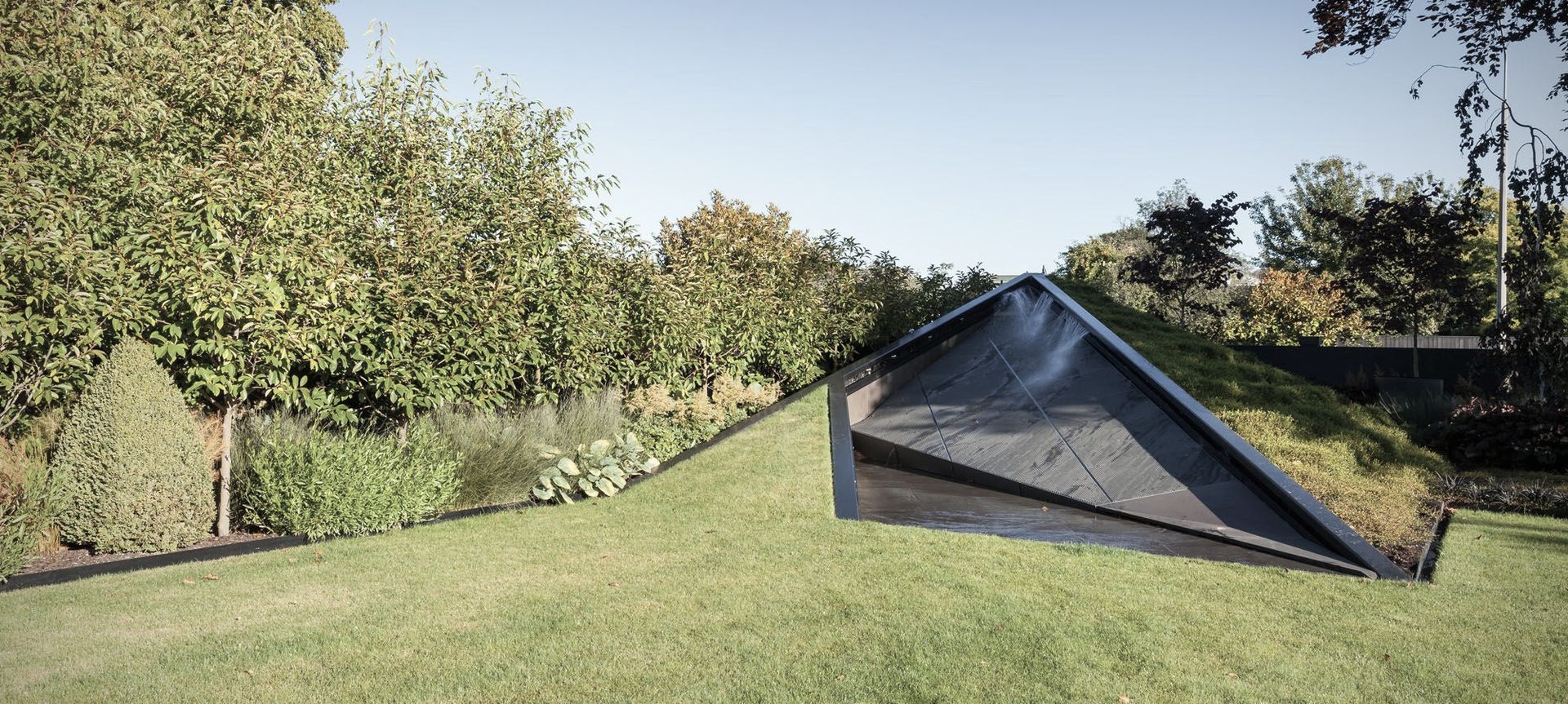 Garage & Water Feature banner