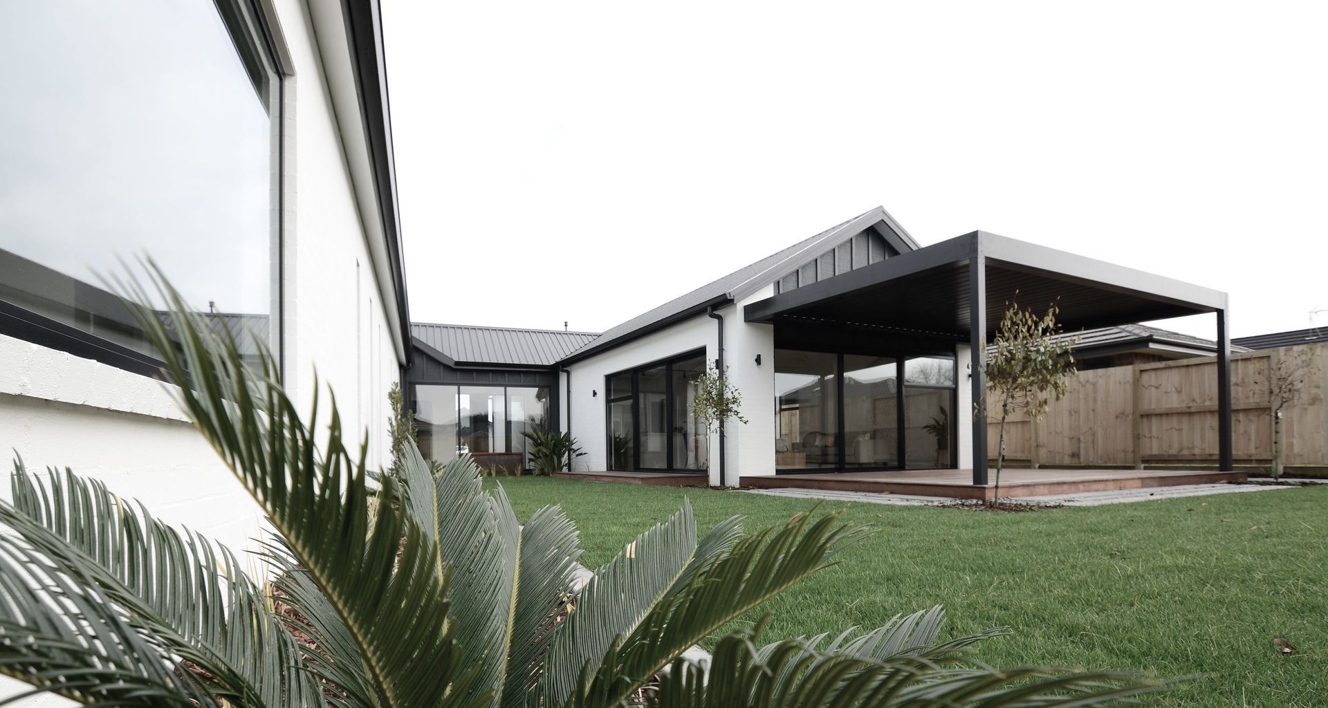 Splayed Pavilion - Flagstaff, Hamilton banner