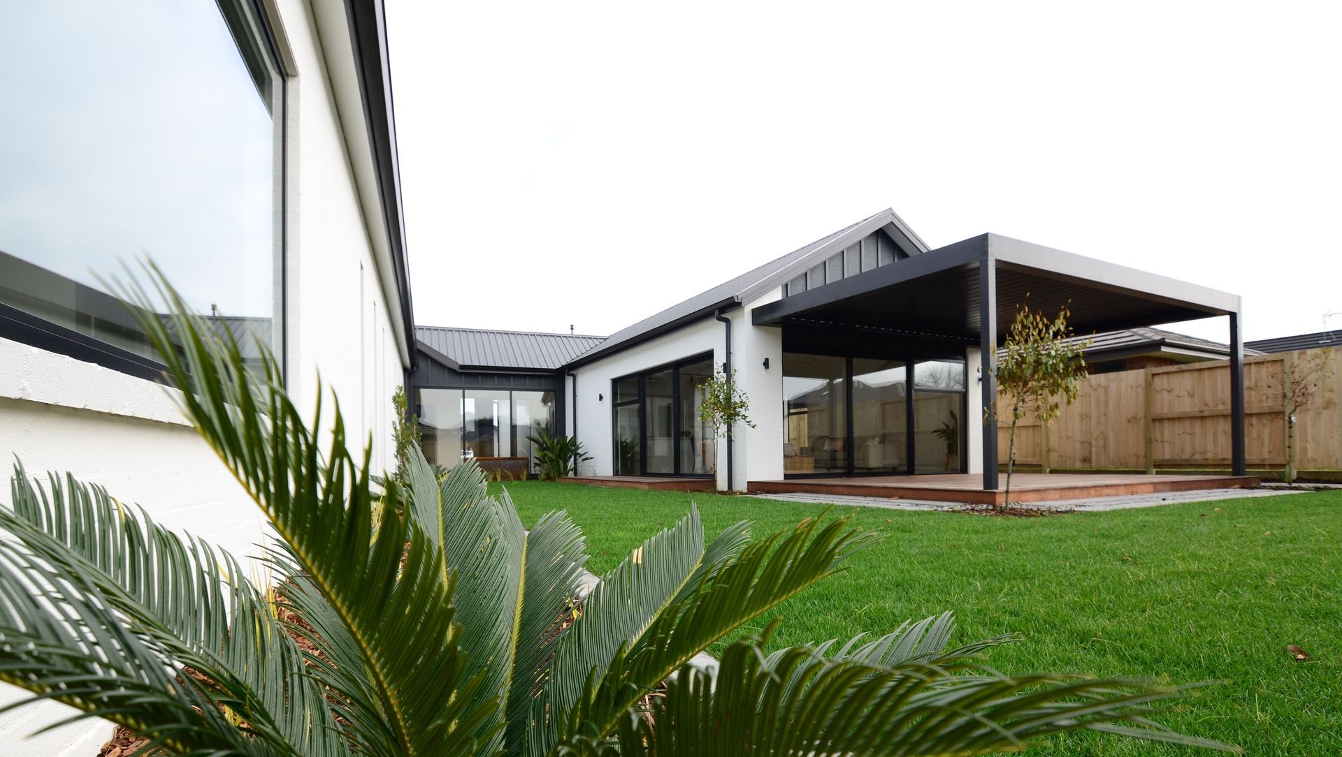 Splayed Pavilion - Flagstaff, Hamilton banner