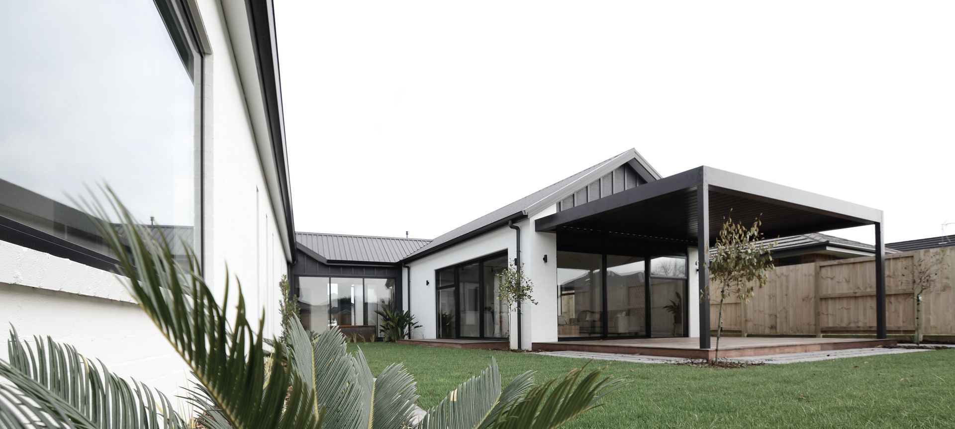 Splayed Pavilion - Flagstaff, Hamilton banner