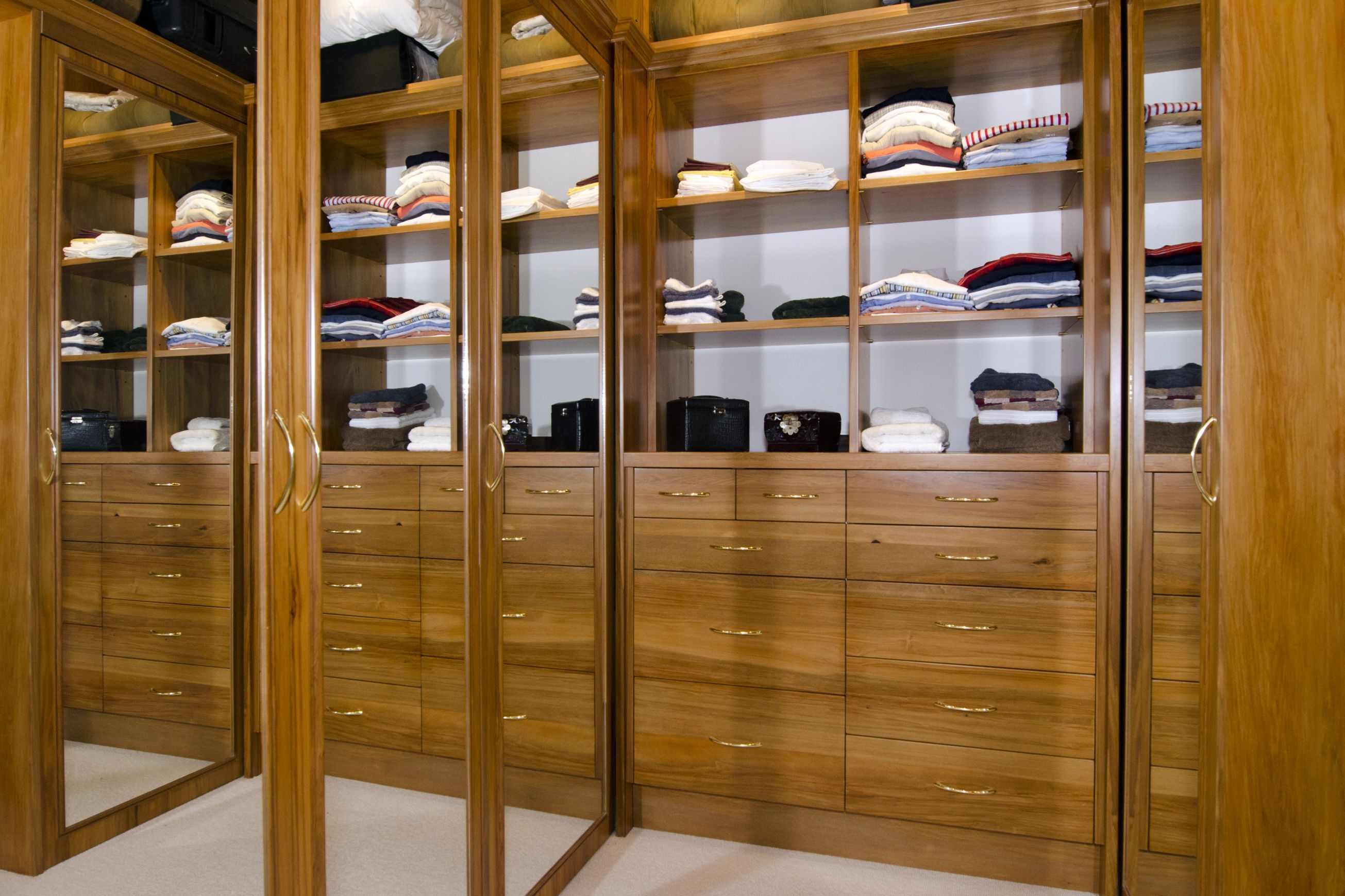 Glass Feature & Glass Furniture