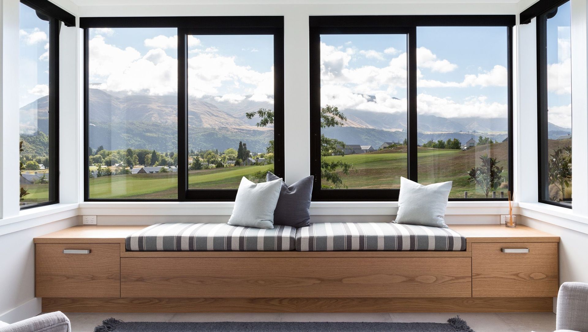 Golf Course Views banner