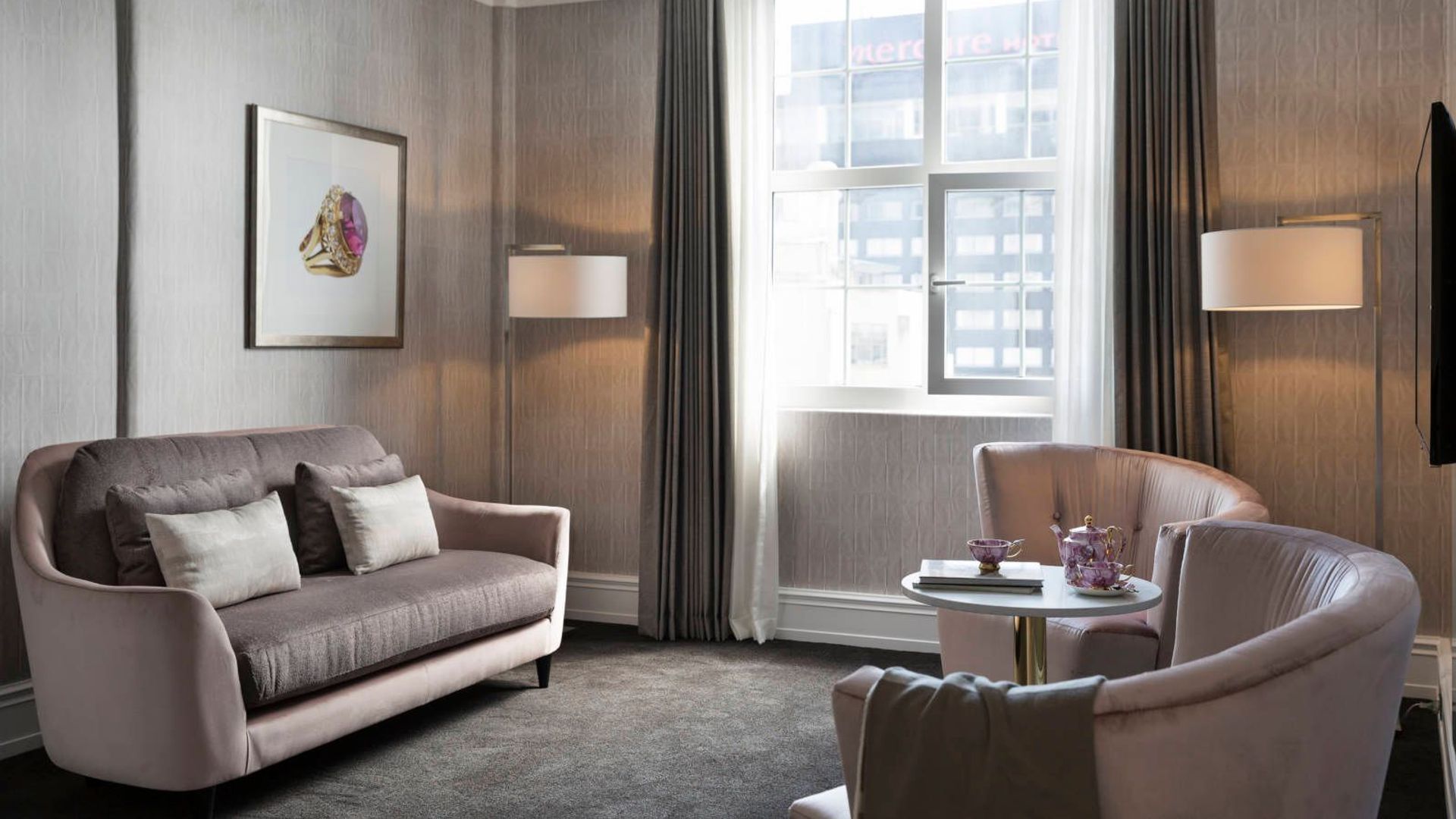 Grand Windsor  by M Gallery banner