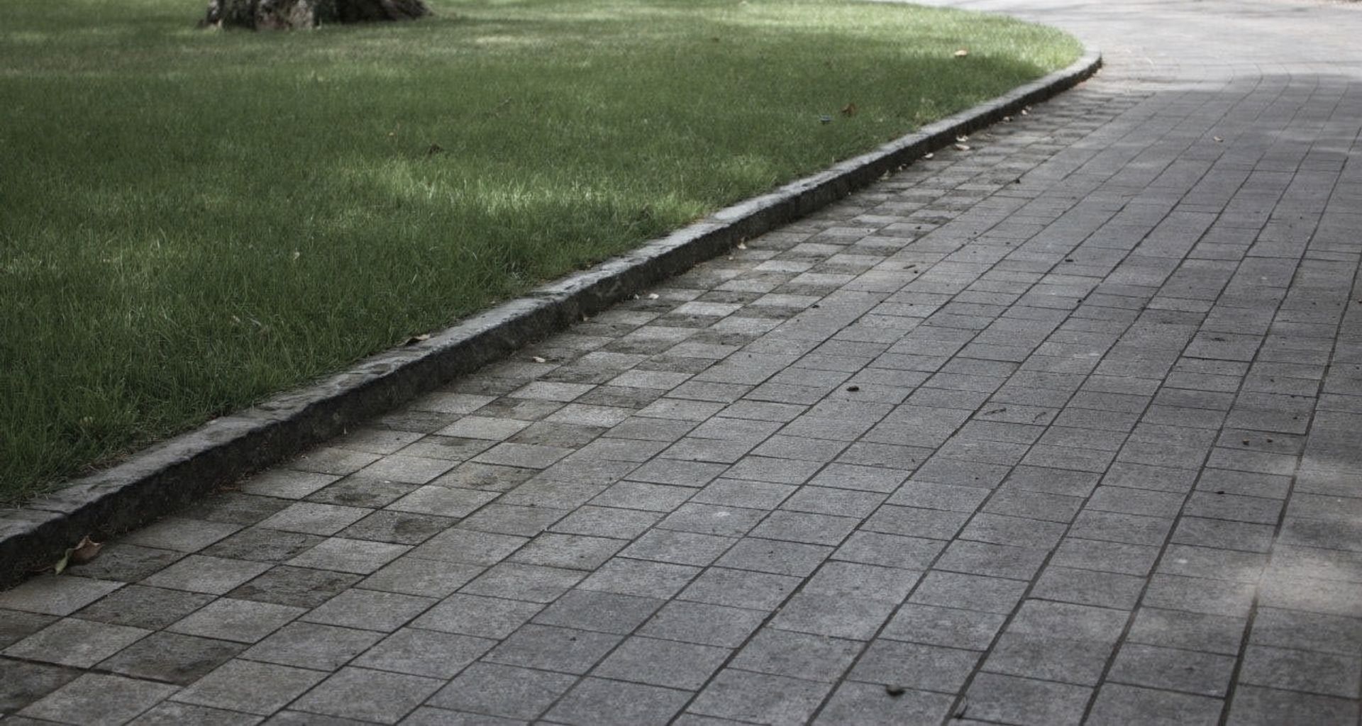 Granite & Basalt Paving banner