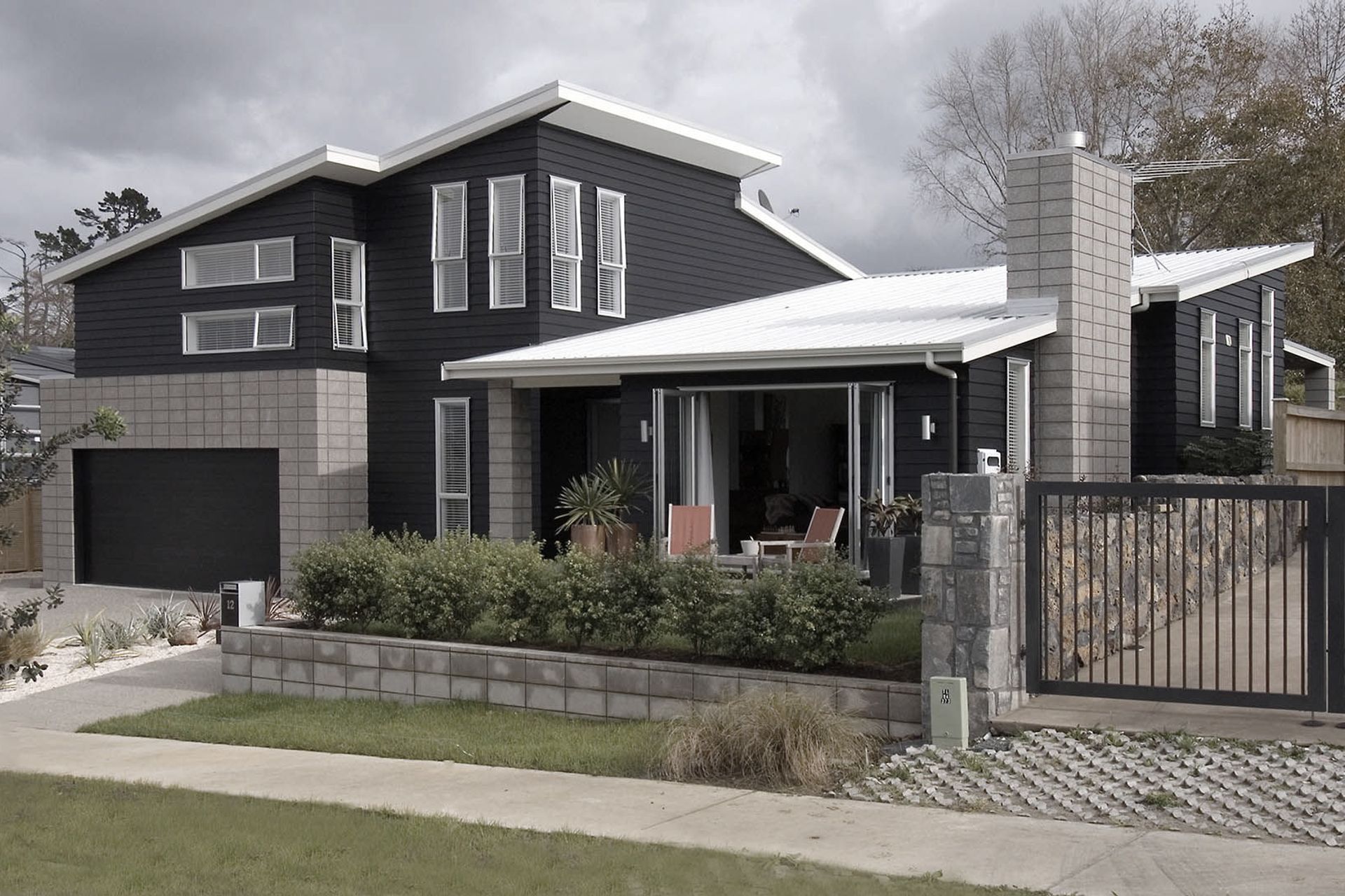 H Architecture banner