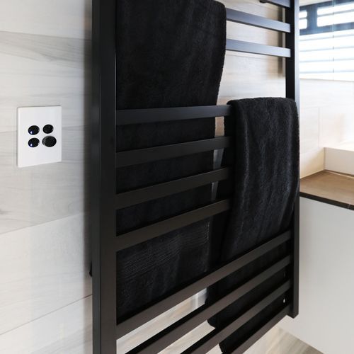 Elite Square Heated Towel Ladders