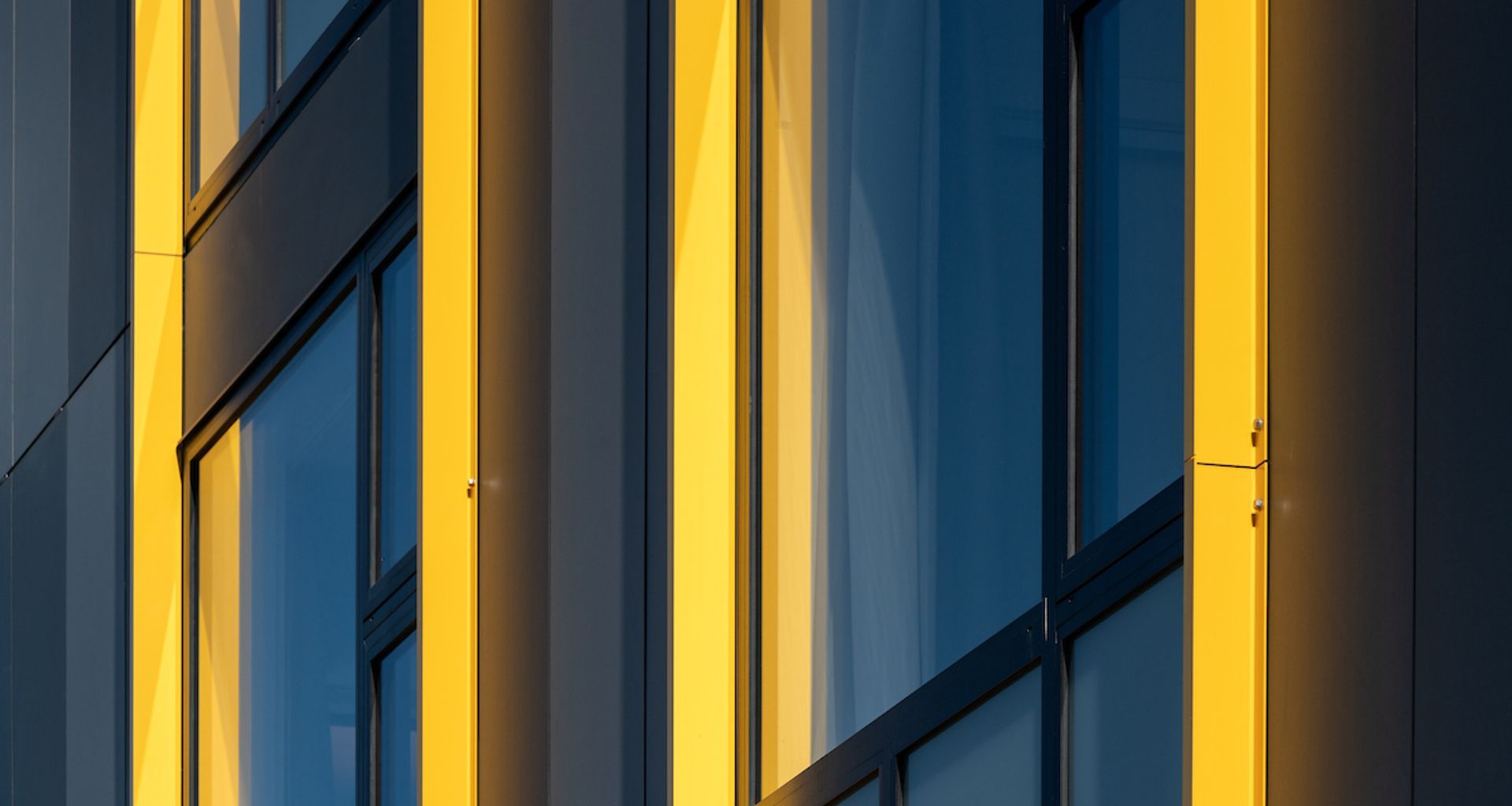 Hanson St Apartments banner