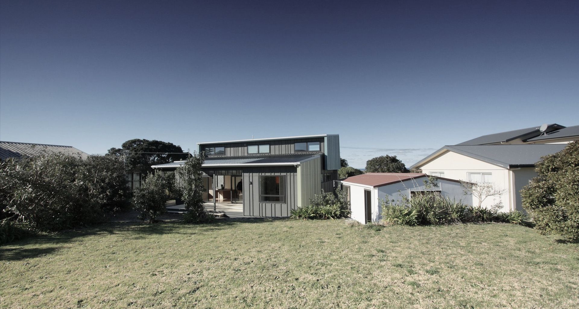 Harvey Beach House banner