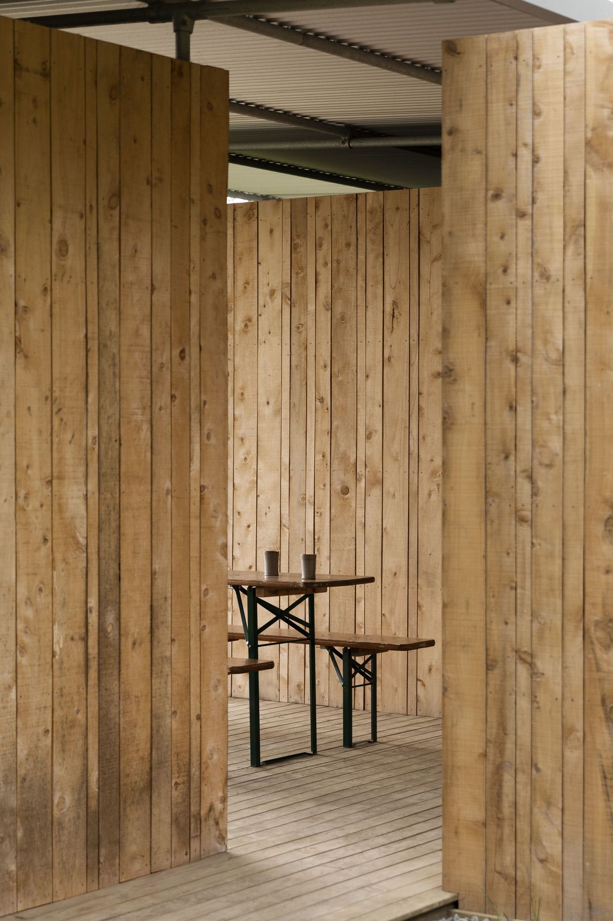 Macrocarpa is a locally sourced timber that creates a warm and textural cladding.