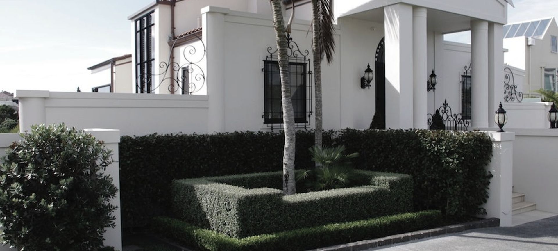 Defining Your Boundary With Hedges banner
