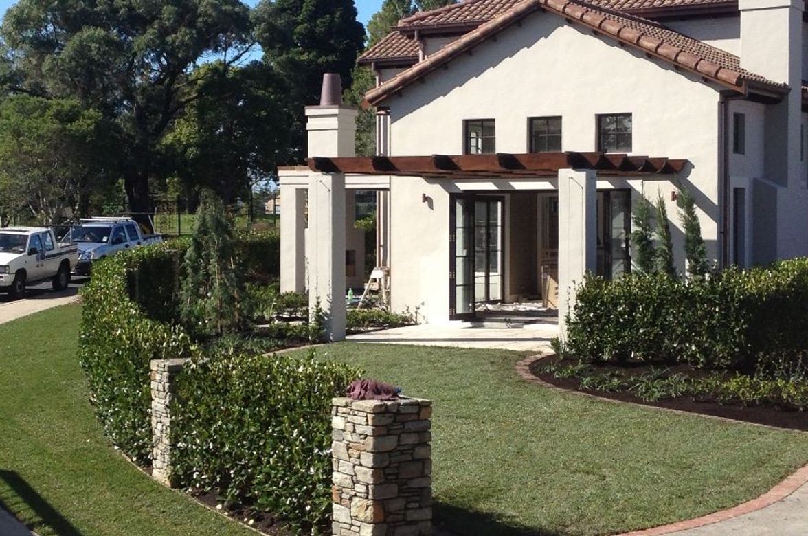 Defining Your Boundary With  Instant Hedges
