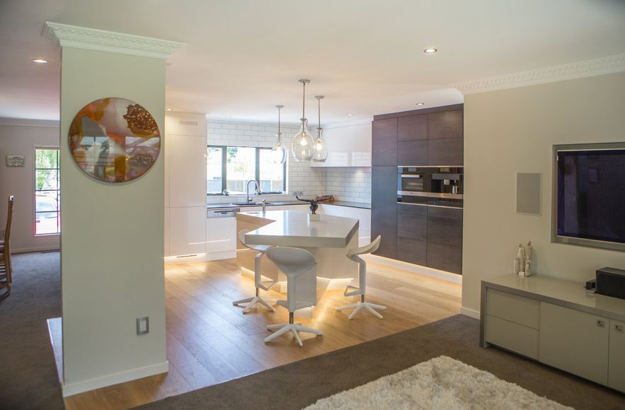 Kitchen Design - High Gloss and High-Tech