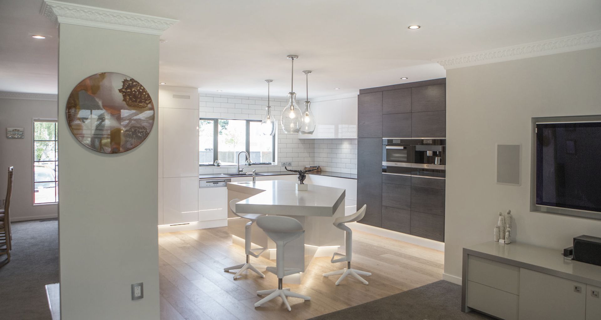 Kitchen Design - High Gloss and High-Tech banner