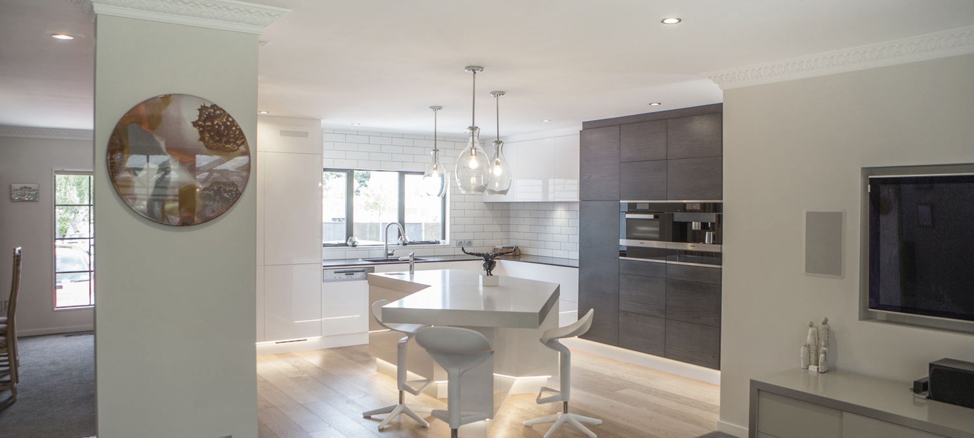 Kitchen Design - High Gloss and High-Tech banner