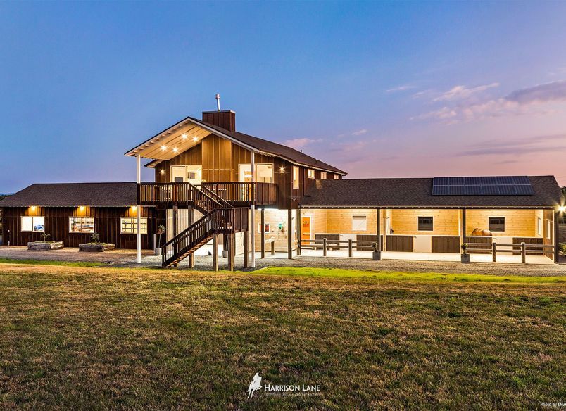 Waiau Pa Harrison Lane Show barn