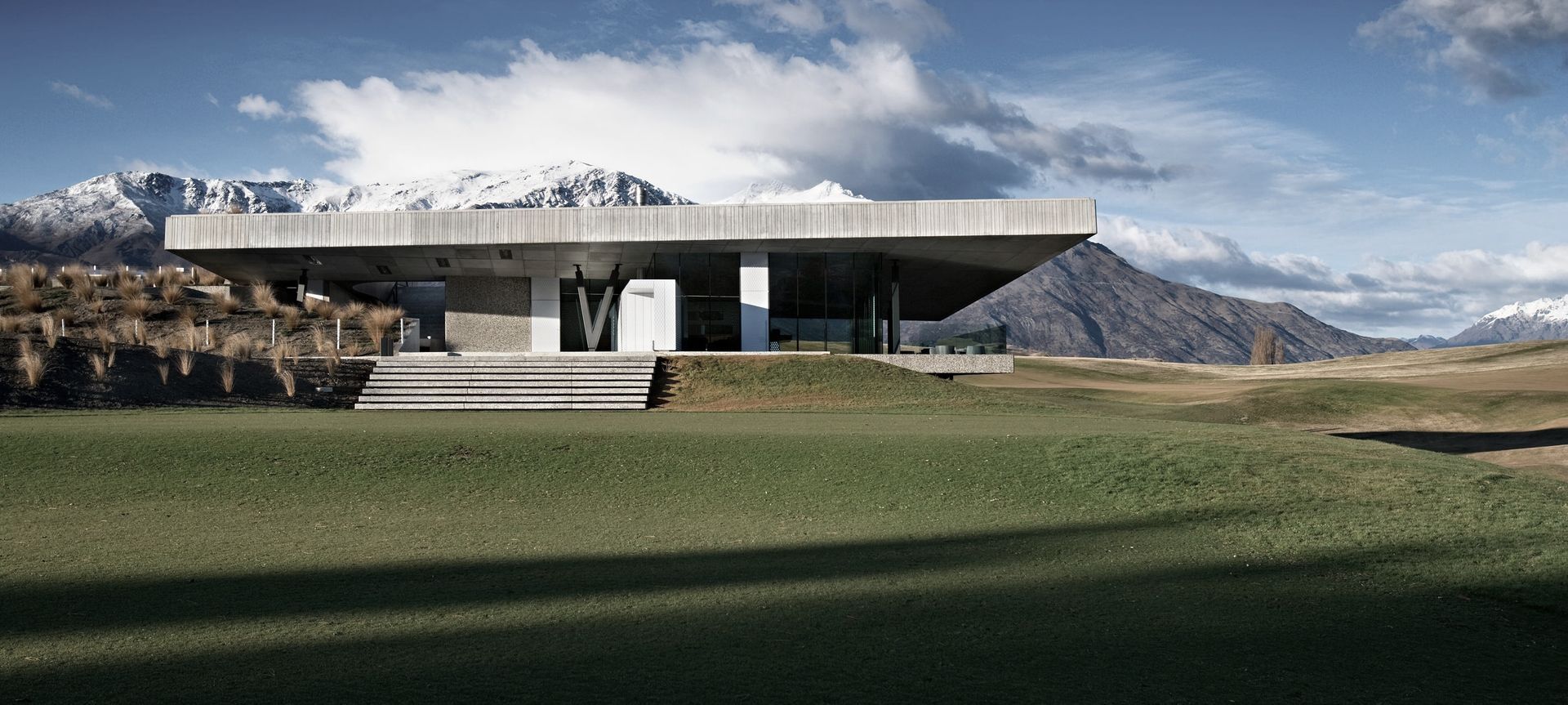 Michael Hill Golf Clubhouse banner