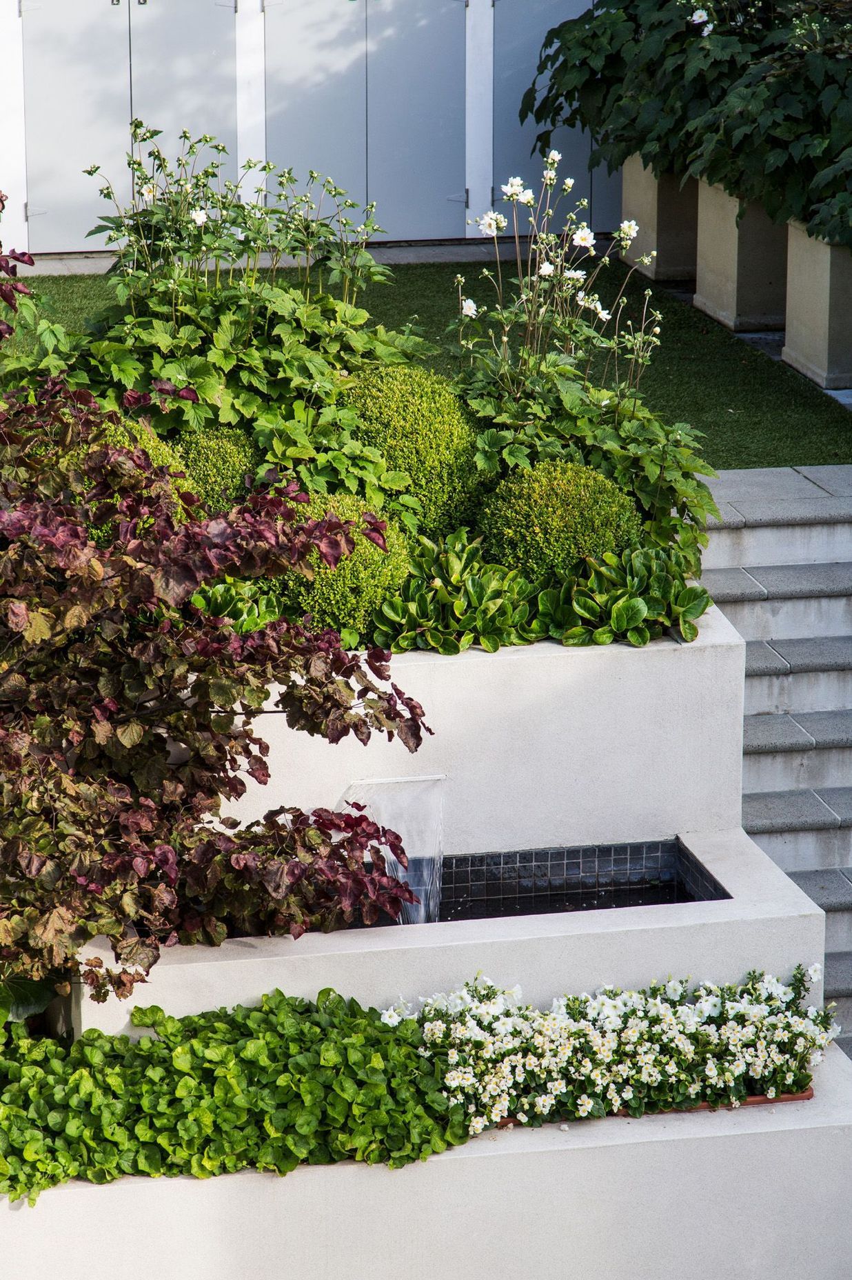 Beautiful water feature &amp; focal point