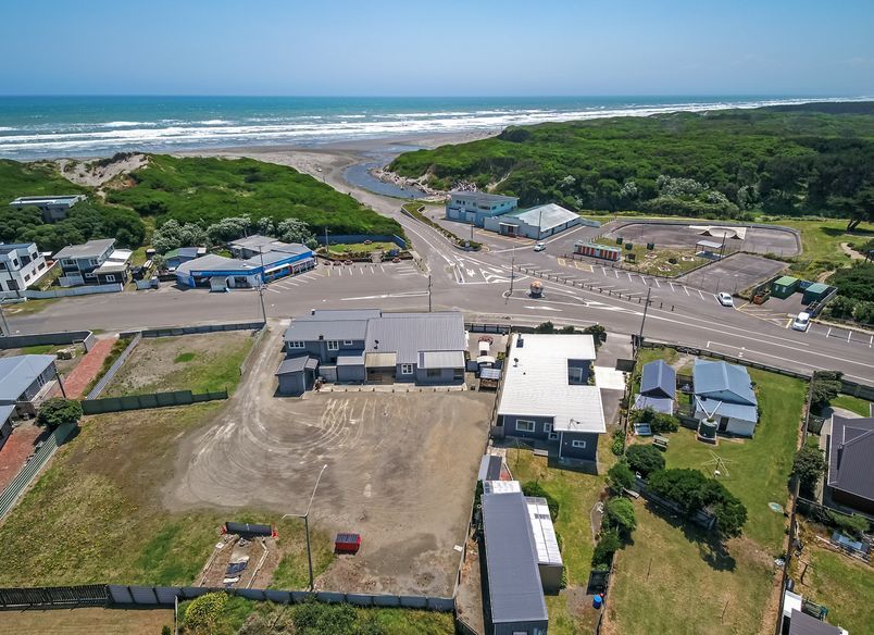 Homely Himatangi Getaway
