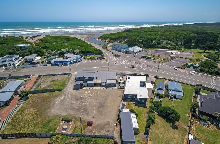 Homely Himatangi Getaway