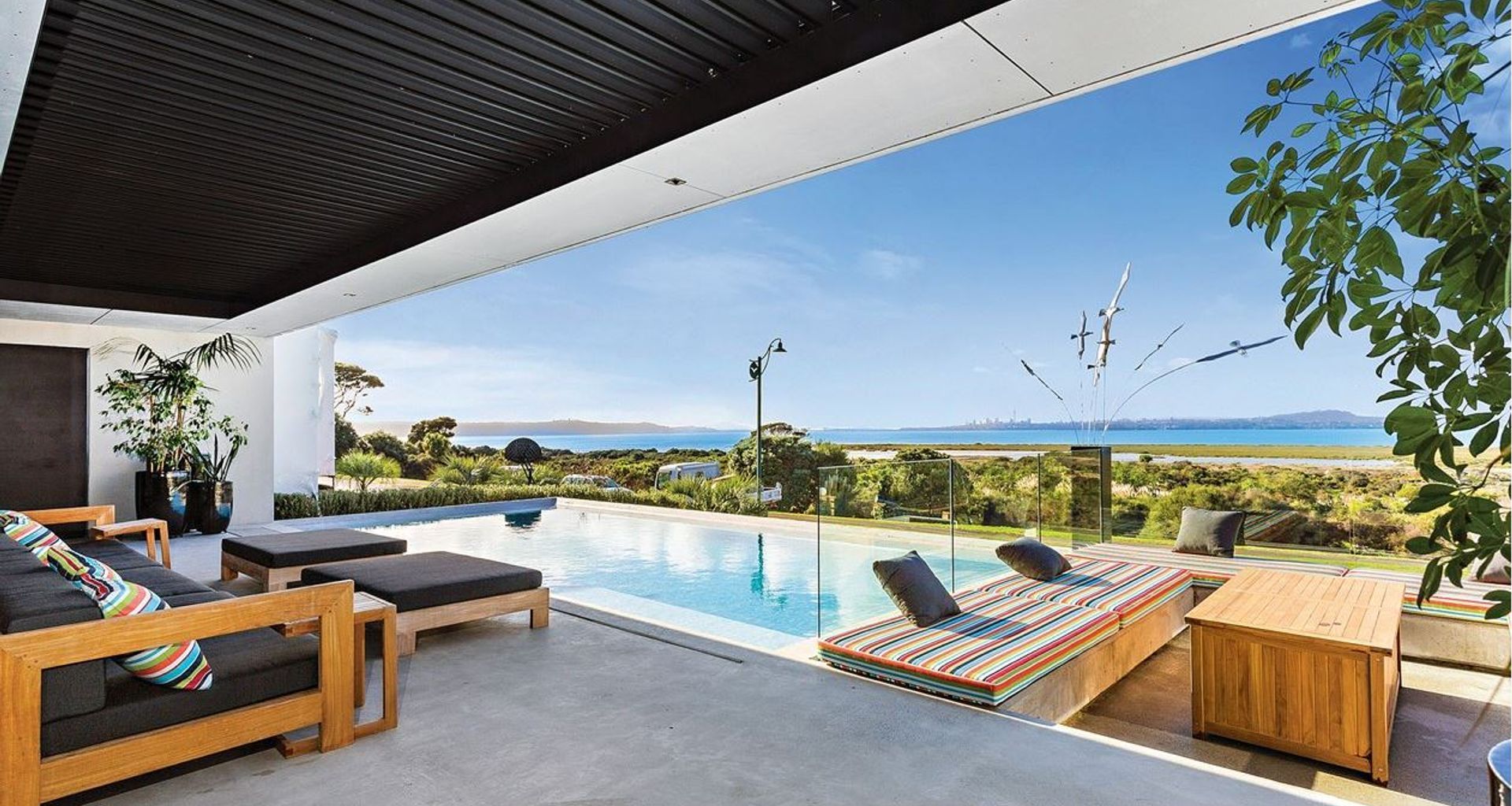 House of the Year banner