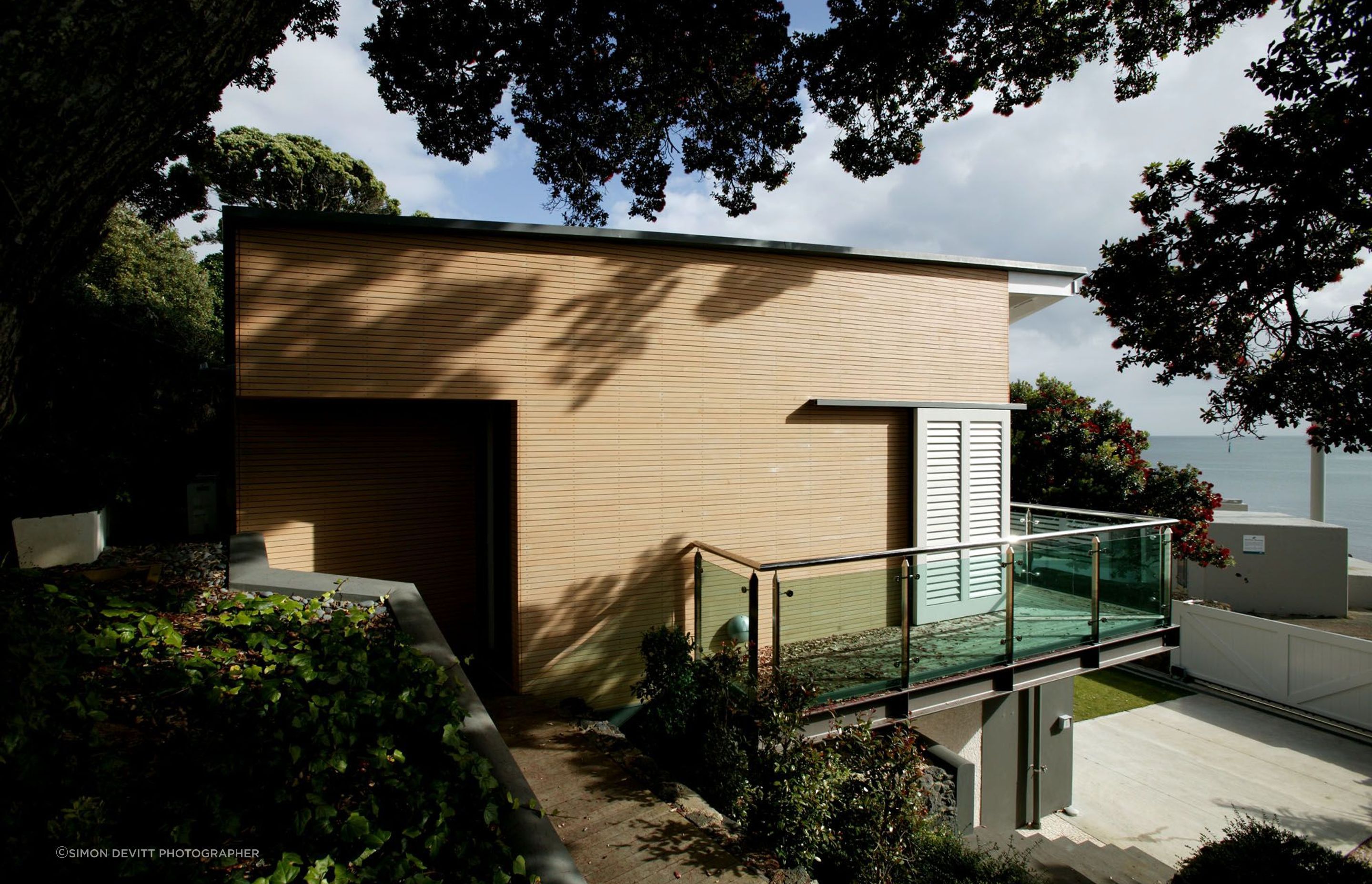 Guest House at waters edge