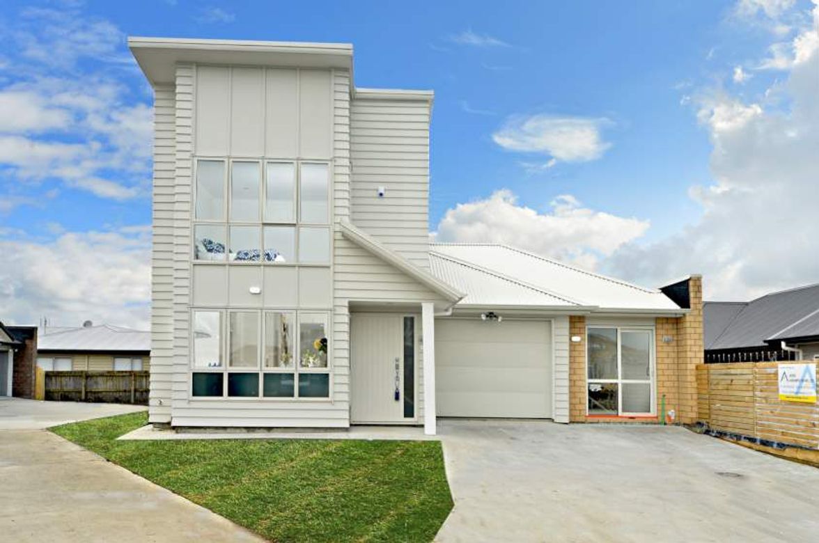 Houses in Takanini