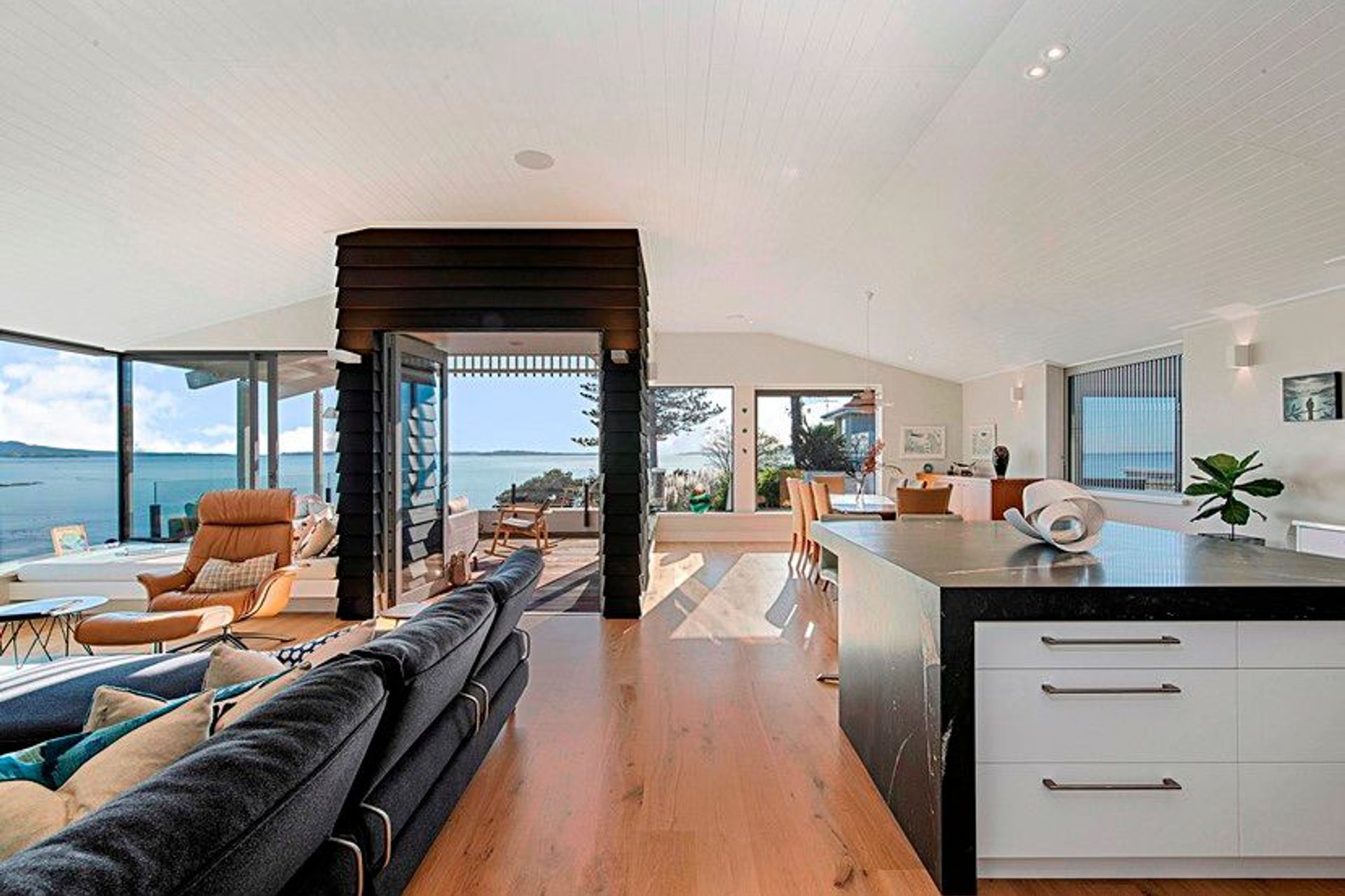 Howick Renovation - Engineered European Oak finished w/ waterborne polyurethane