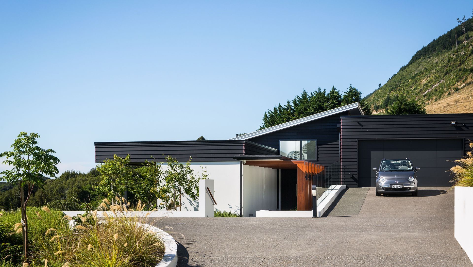 Huia House banner